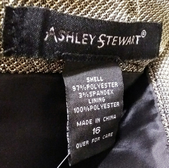 ✨ HOST PICK ✨ Stunning Metallic Slit Skirt - Picture 14 of 16